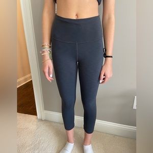 Lululemon High Rise Crop Leggings Graphite Gray - sz 6